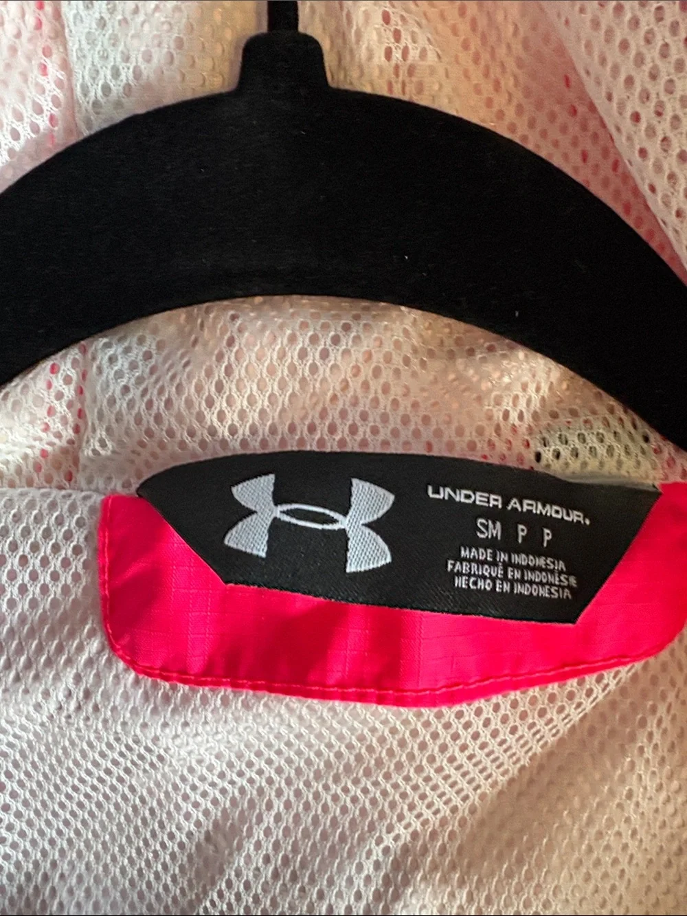Under Armour Women's Bright Pink Windbreaker Jacket